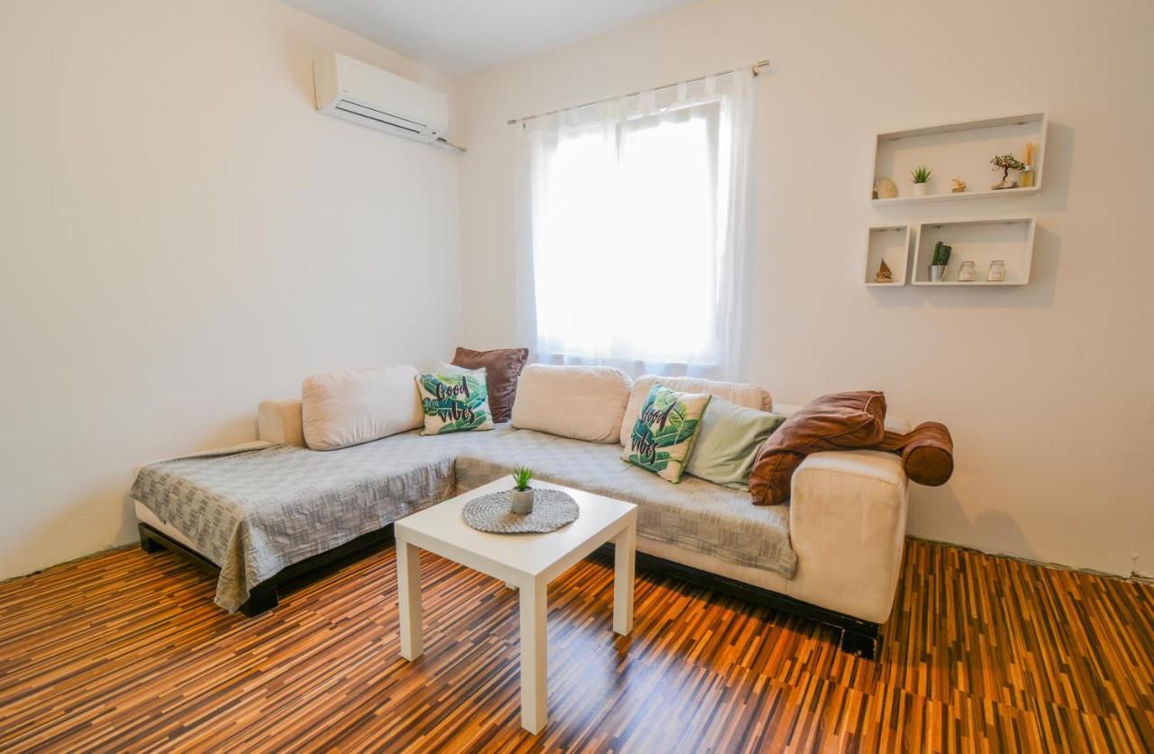 Apartment Guest House Leo Zadar Exterior photo