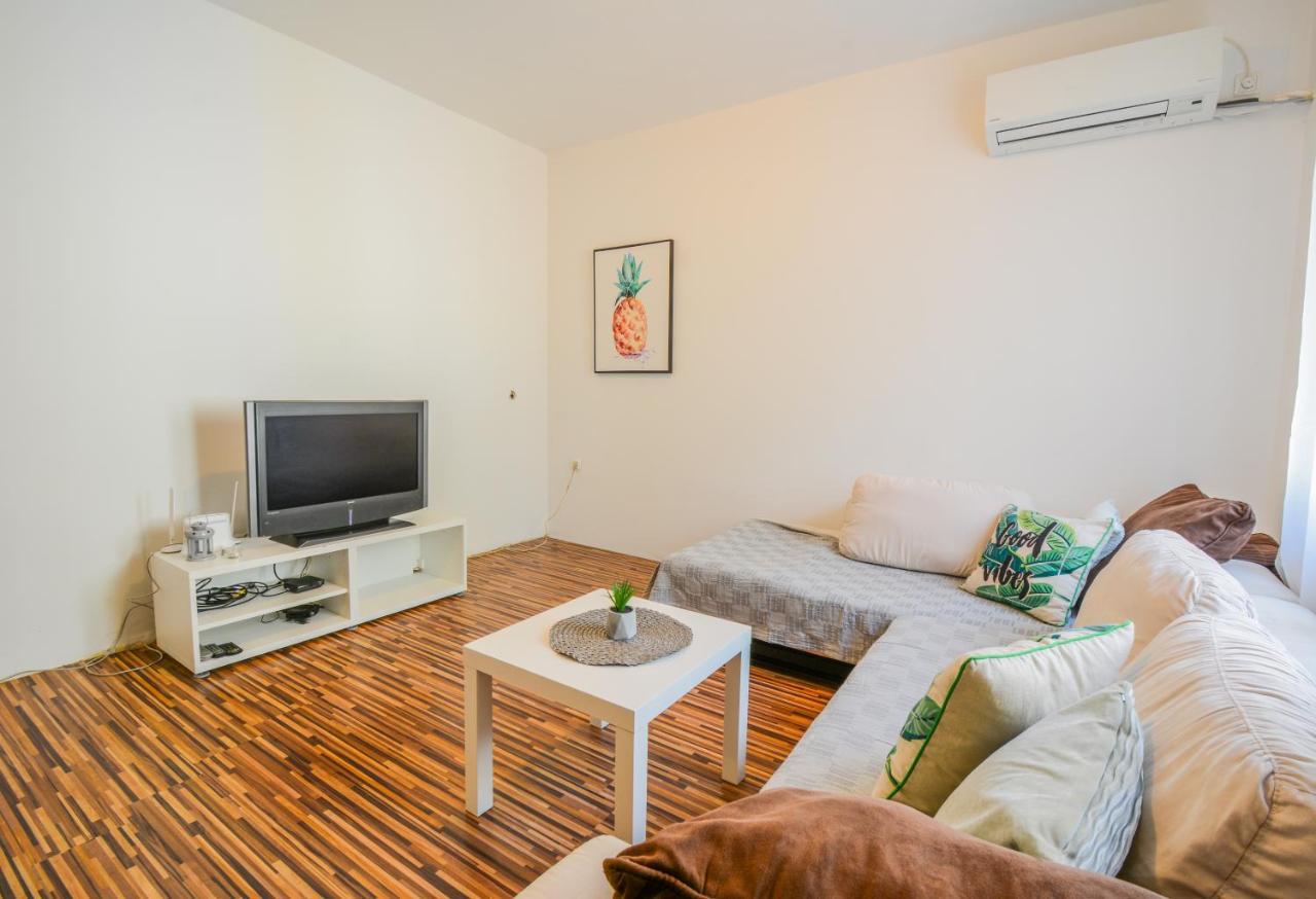 Apartment Guest House Leo Zadar Exterior photo