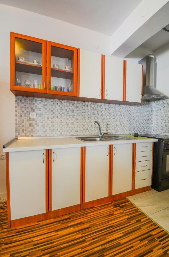 Apartment Guest House Leo Zadar Exterior photo