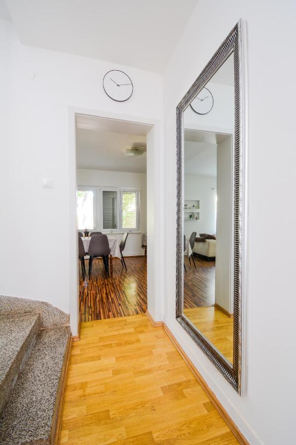 Apartment Guest House Leo Zadar Exterior photo